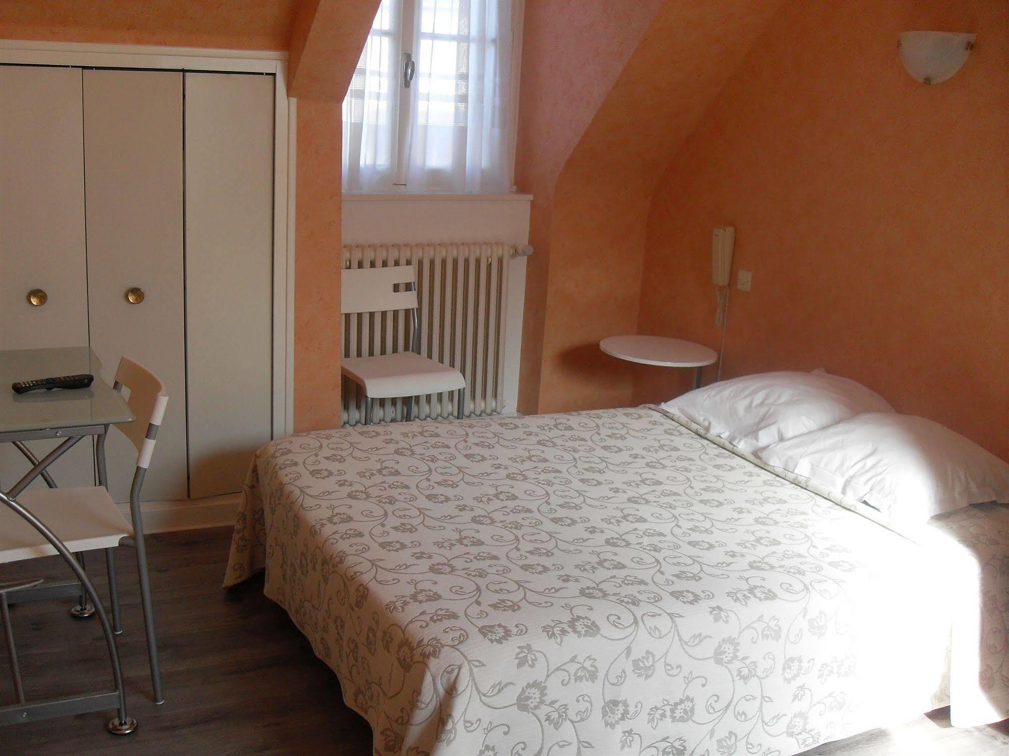 Hotel Restaurant Bocher Ploubazlanec Zewnętrze zdjęcie